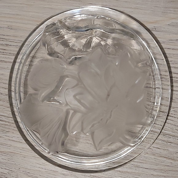 🕰 Glass Dish with Lid by KIG Indonesia - Picture 2 of 9